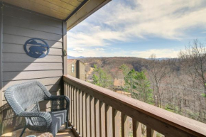 Gatlinburg Condo with Balcony 4 Mi to Downtown!